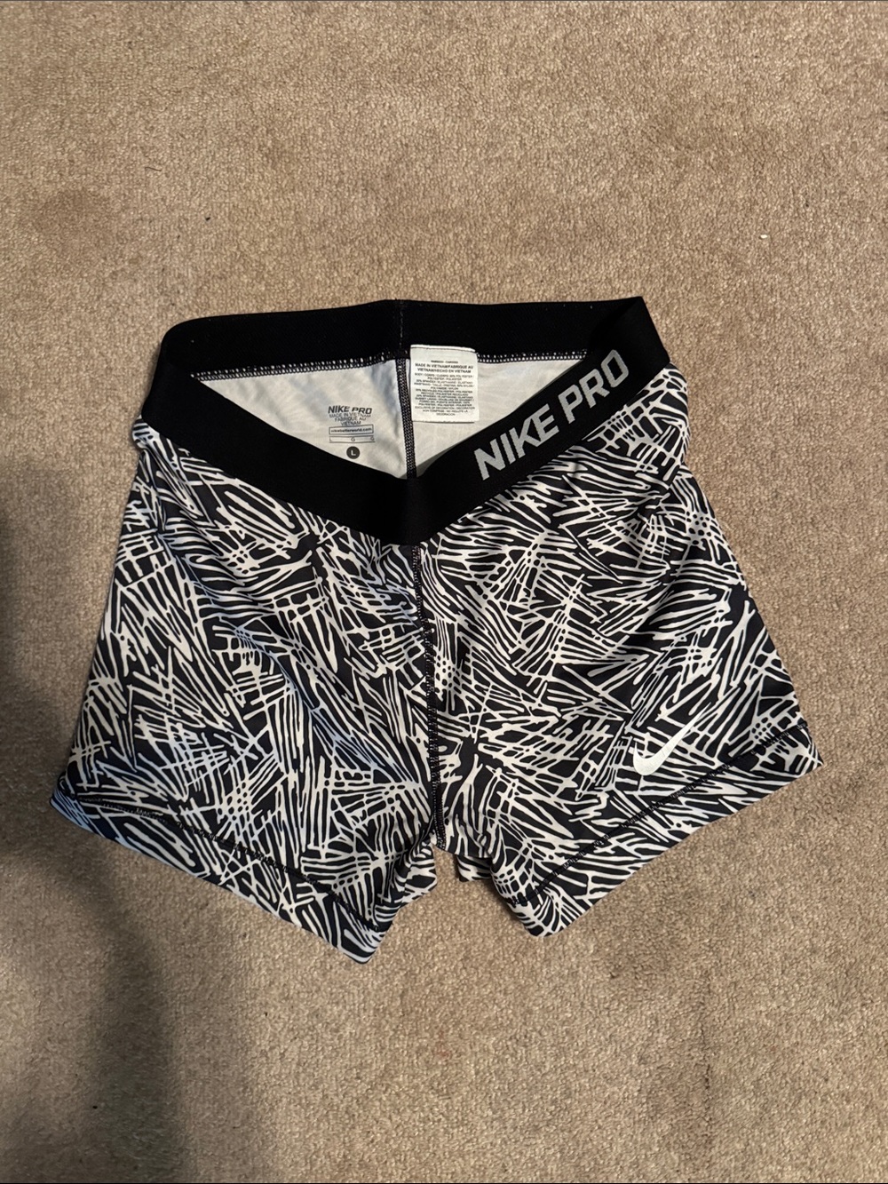 Nike Black & White Abstract Print Training Shorts